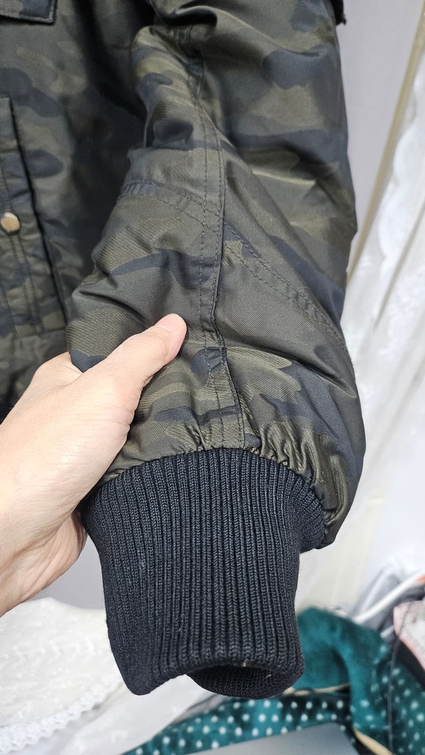 200 마모트  카모 퍼  후드 패딩  상품이미지5