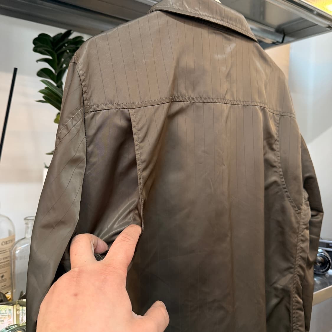 캐서린 햄넷 스트라이프 유광 밀리터리 지퍼 디테일 자켓 코트 상품이미지6