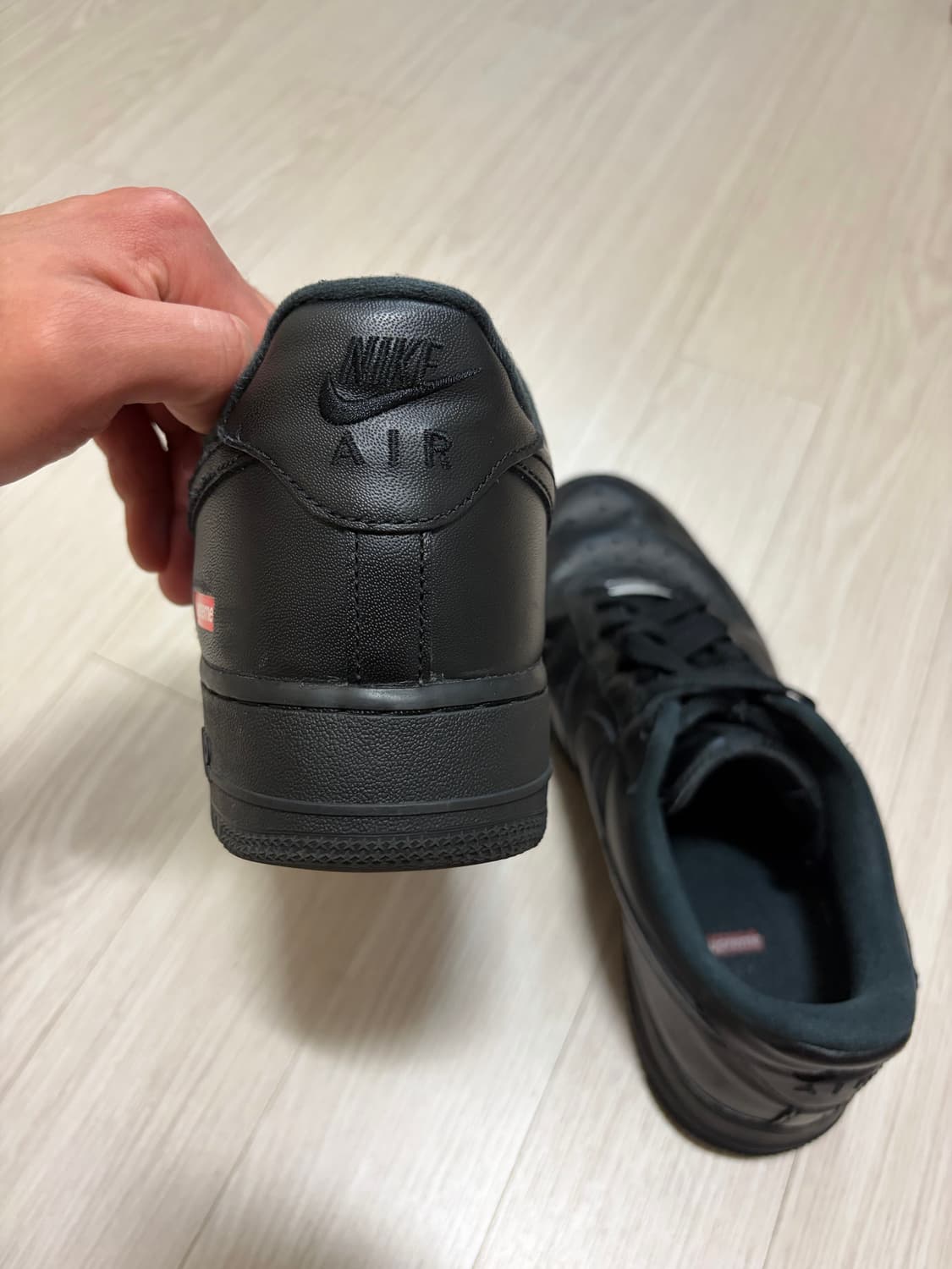 나이키 슈프림 에어포스1 블랙 상품이미지3