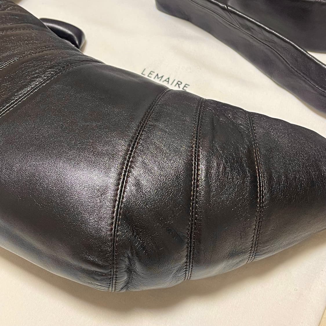 르메르 나파 레더 범백 미디움 다크초코 상품이미지2