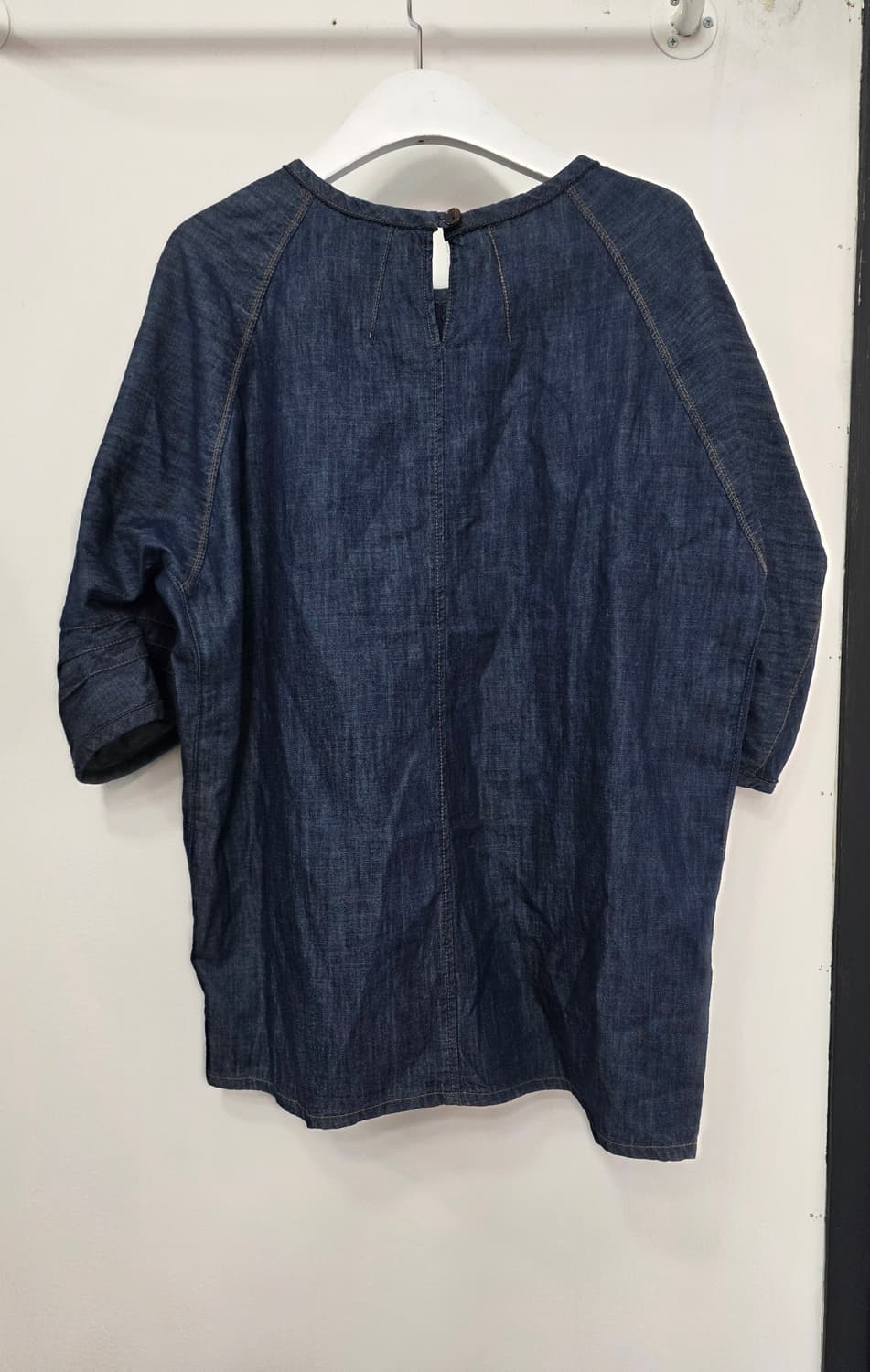 더캐시미어 여성 데님 반팔 블라우스 상품이미지2