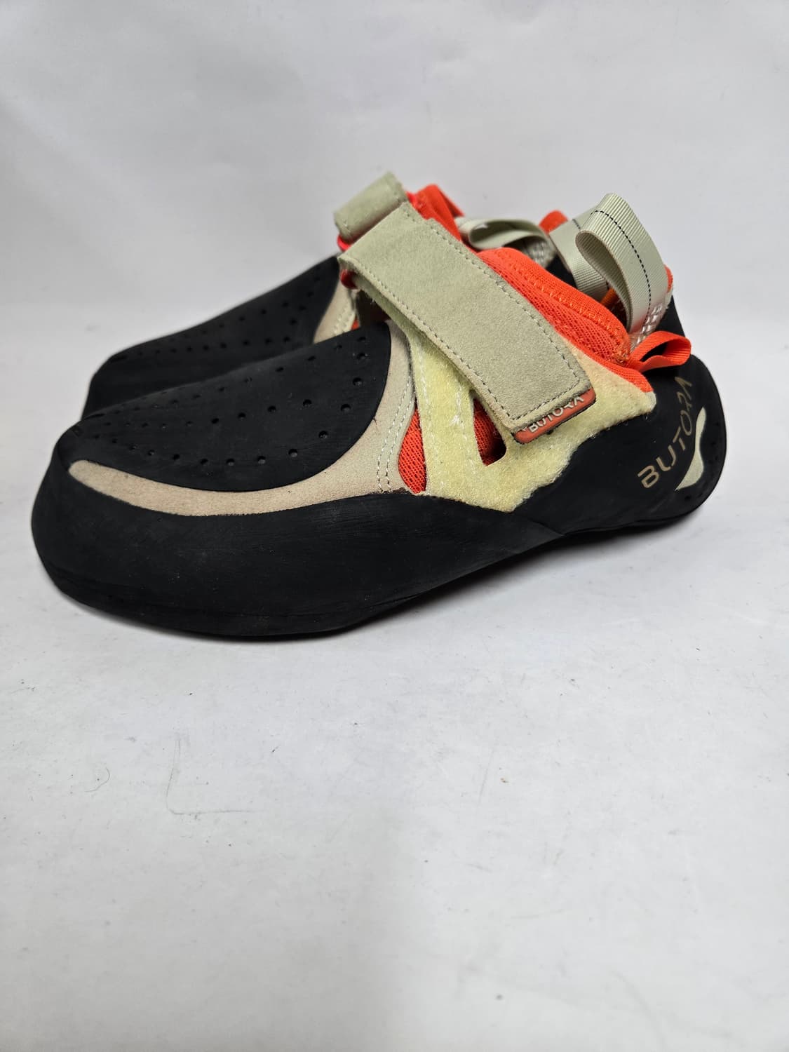 새제품)부토라 아크로 컴프 클라이밍 암벽화 블랙/오렌지 EUR40 상품이미지3