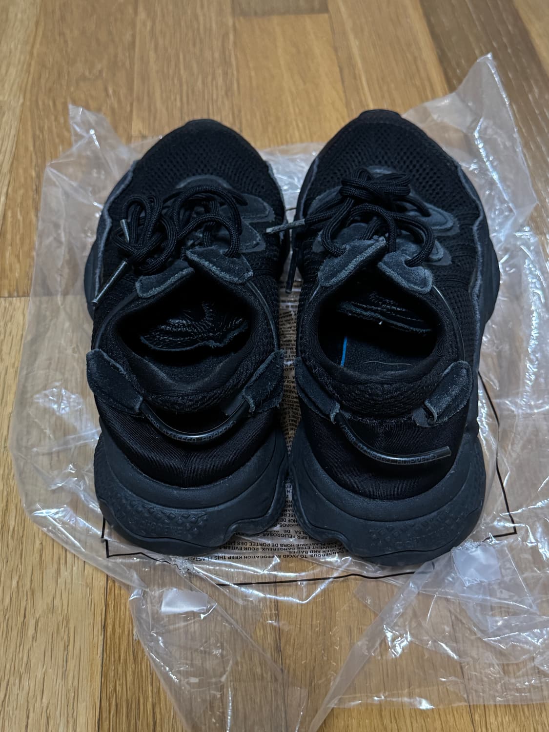 (급처) 아디다스 오즈위고 블랙 230 상품이미지3