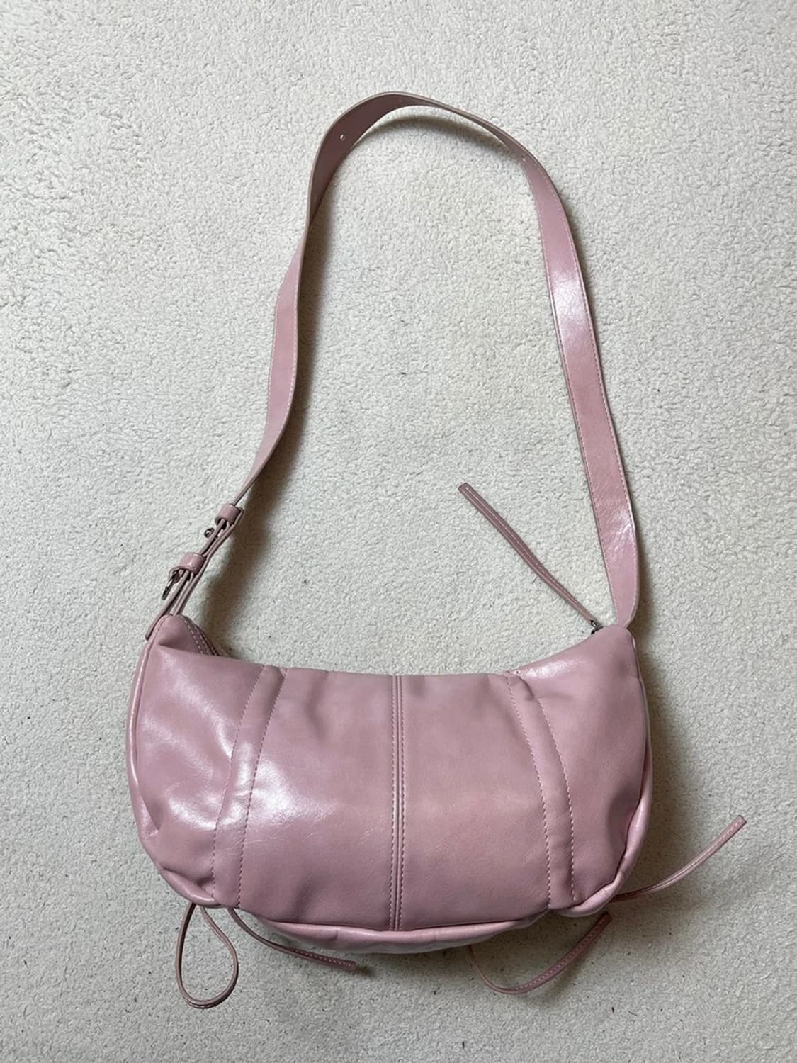 마뗑킴 25FW 하프 셔링 핑크 리본 라운드 백 Q1234 상품이미지5