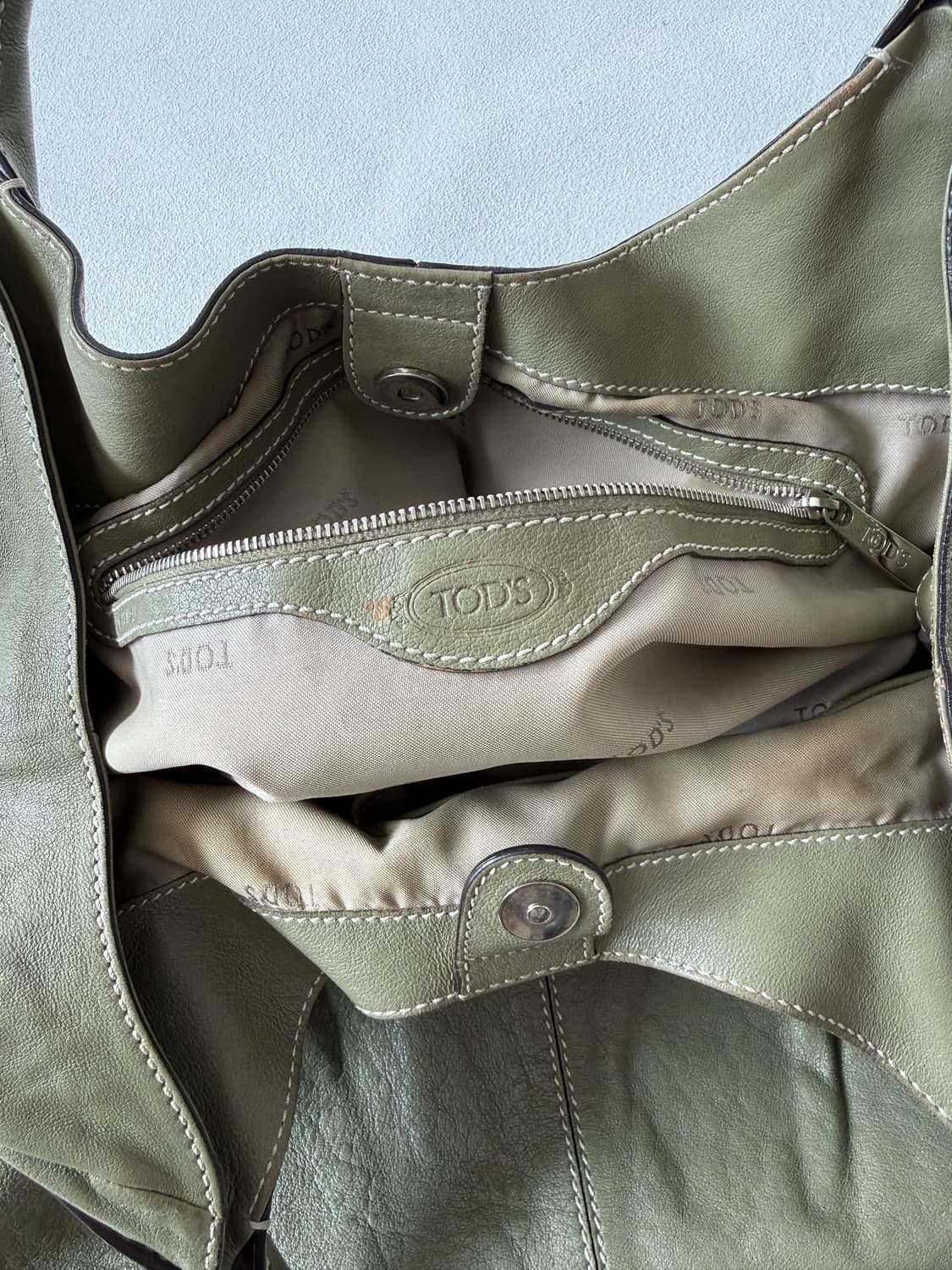 토즈(TOD'S) 레더 호버 숄더백 상품이미지6