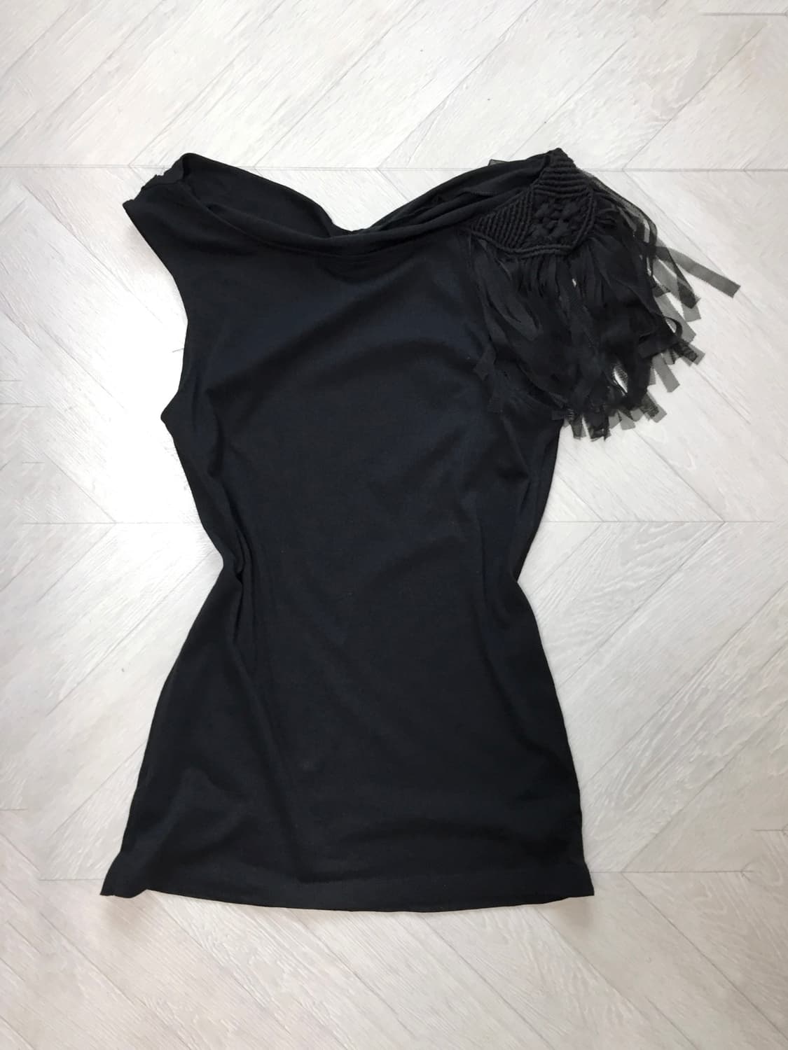 Gap Shoulder Point Sleeveless Top 상품이미지6
