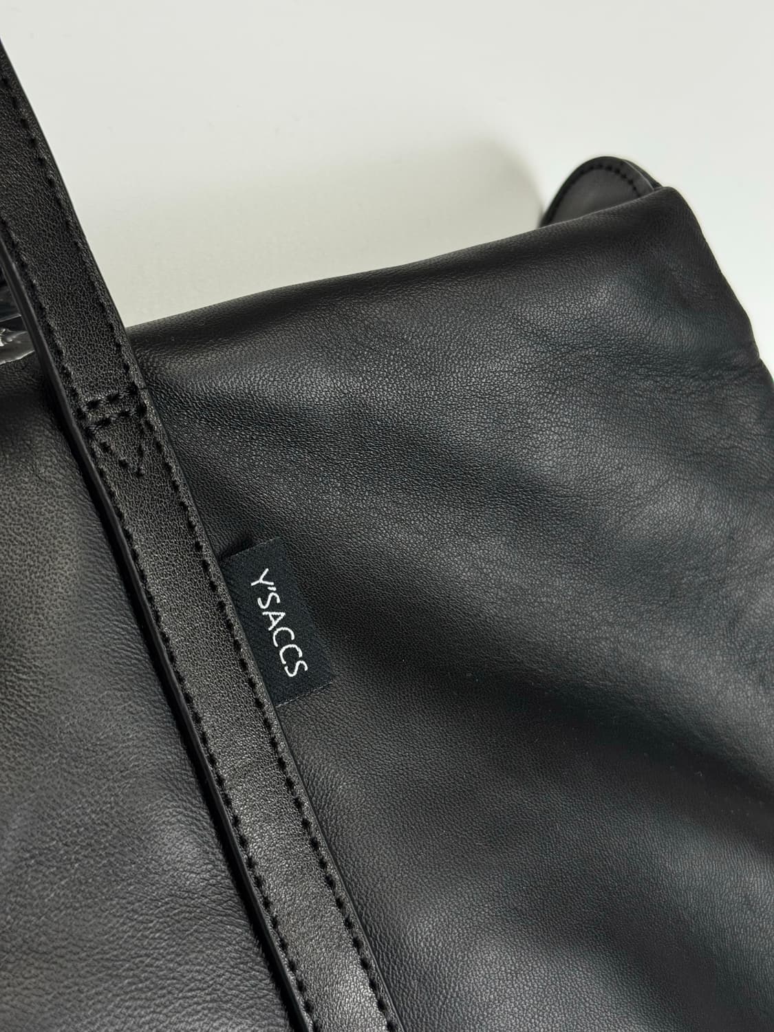 요지야마모토 여성용  Y'SACCS 블랙 레더 빅 토트백 숄더백 상품이미지6