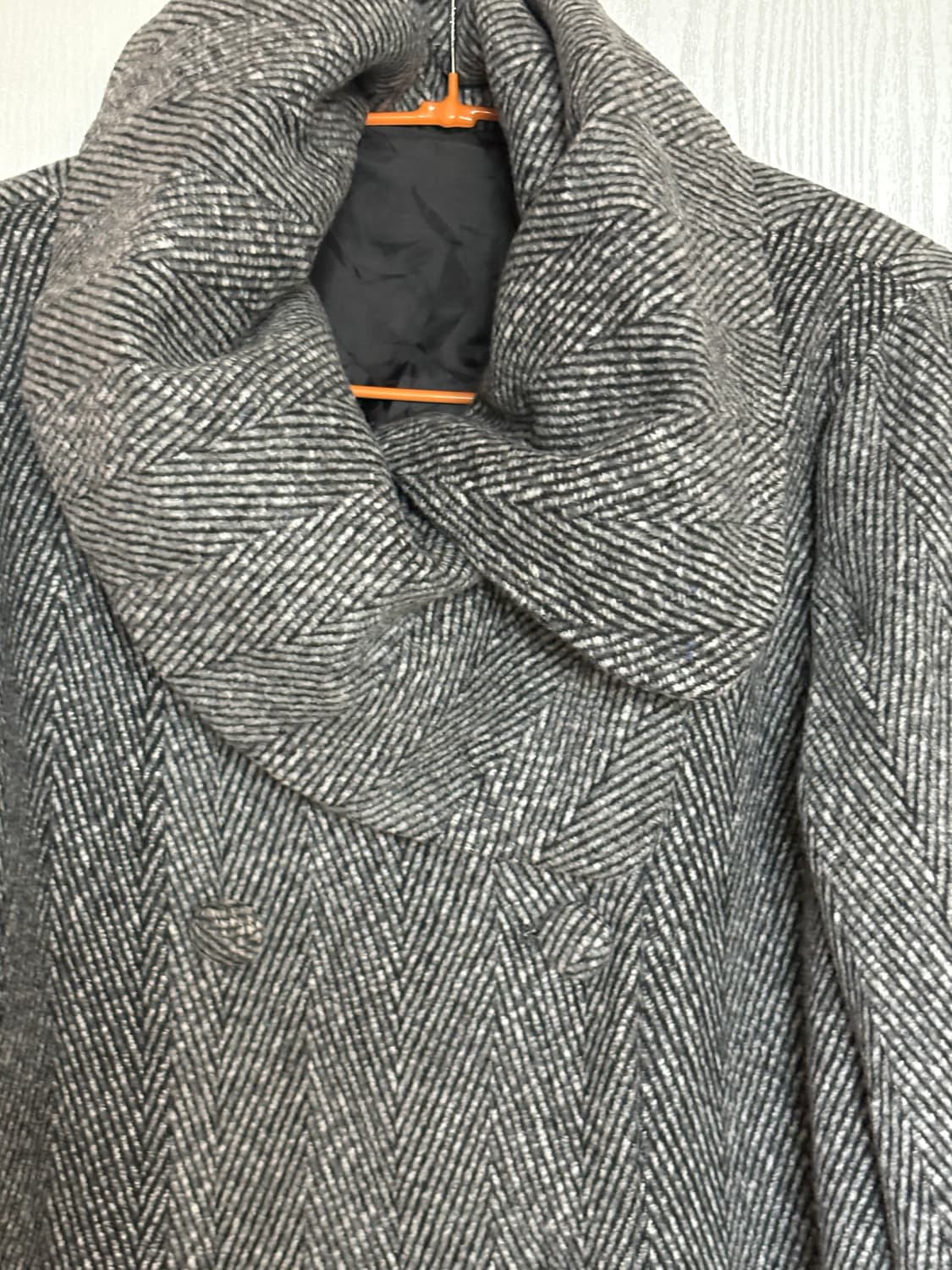 모리걸 만두카라 그레이 헤링본 하프 더블 코트 상품이미지2