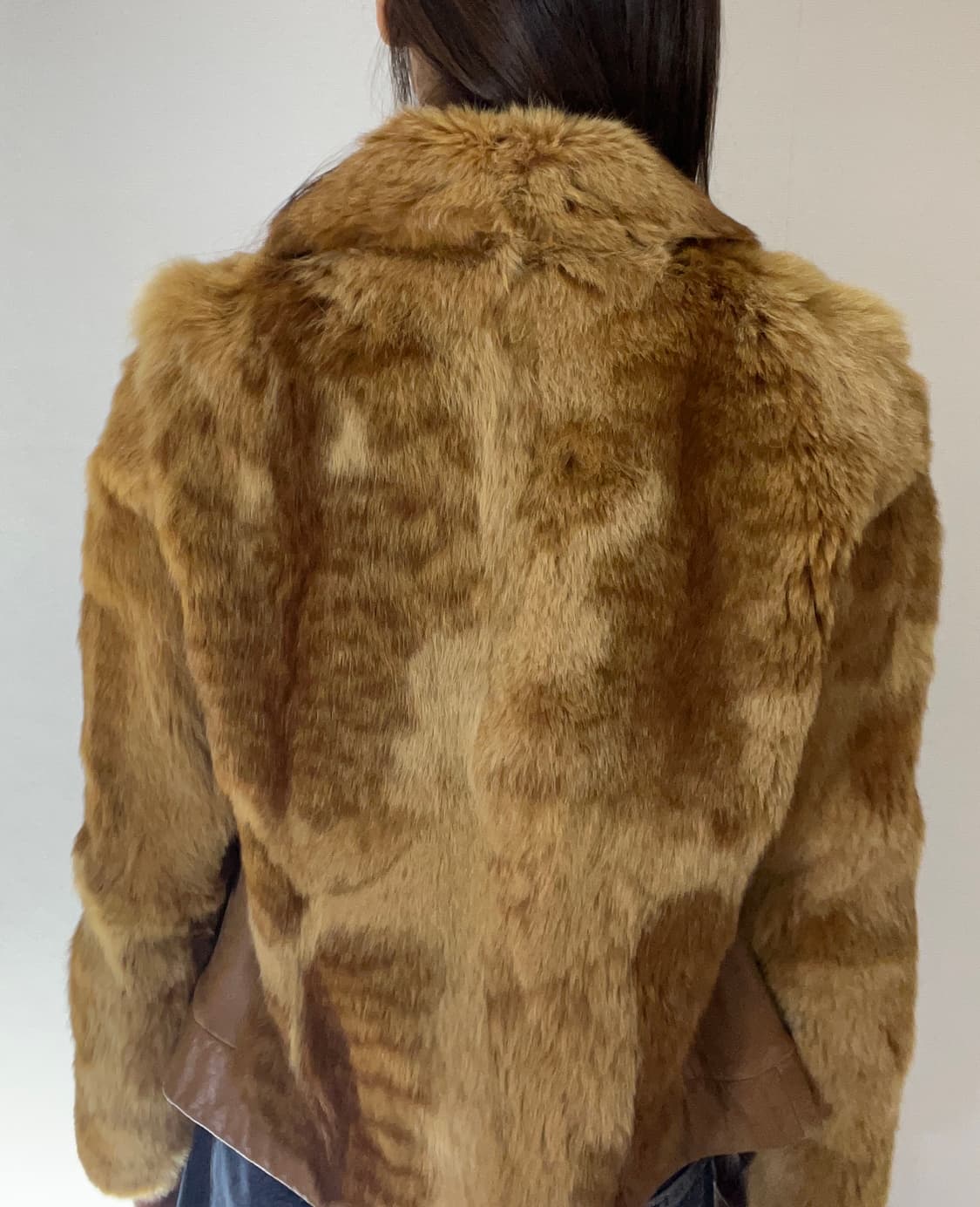 카라멜 페이크퍼 숏자켓 / 슬림핏 상품이미지5