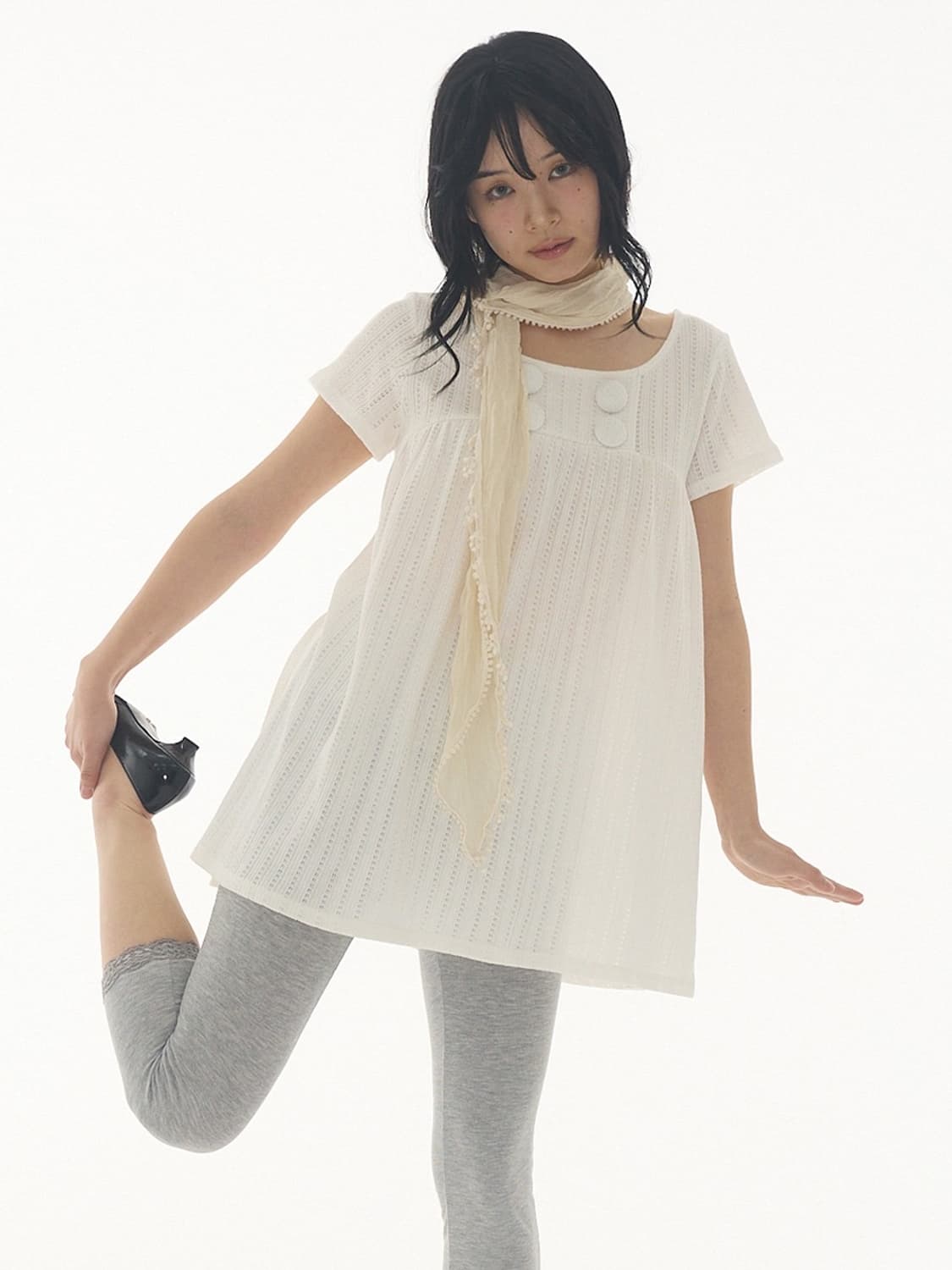 익스파이드걸 에밀리 버튼탑 아이보리 상품이미지1