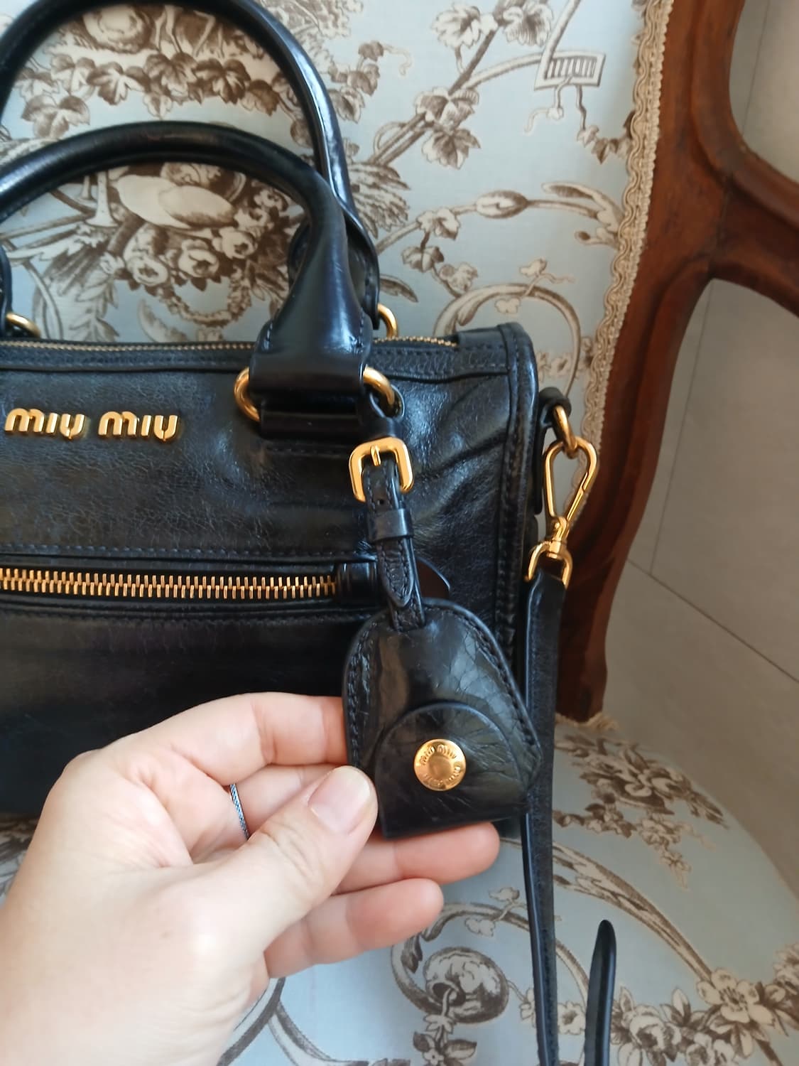 미우미우 미니 크로스백 상품이미지3