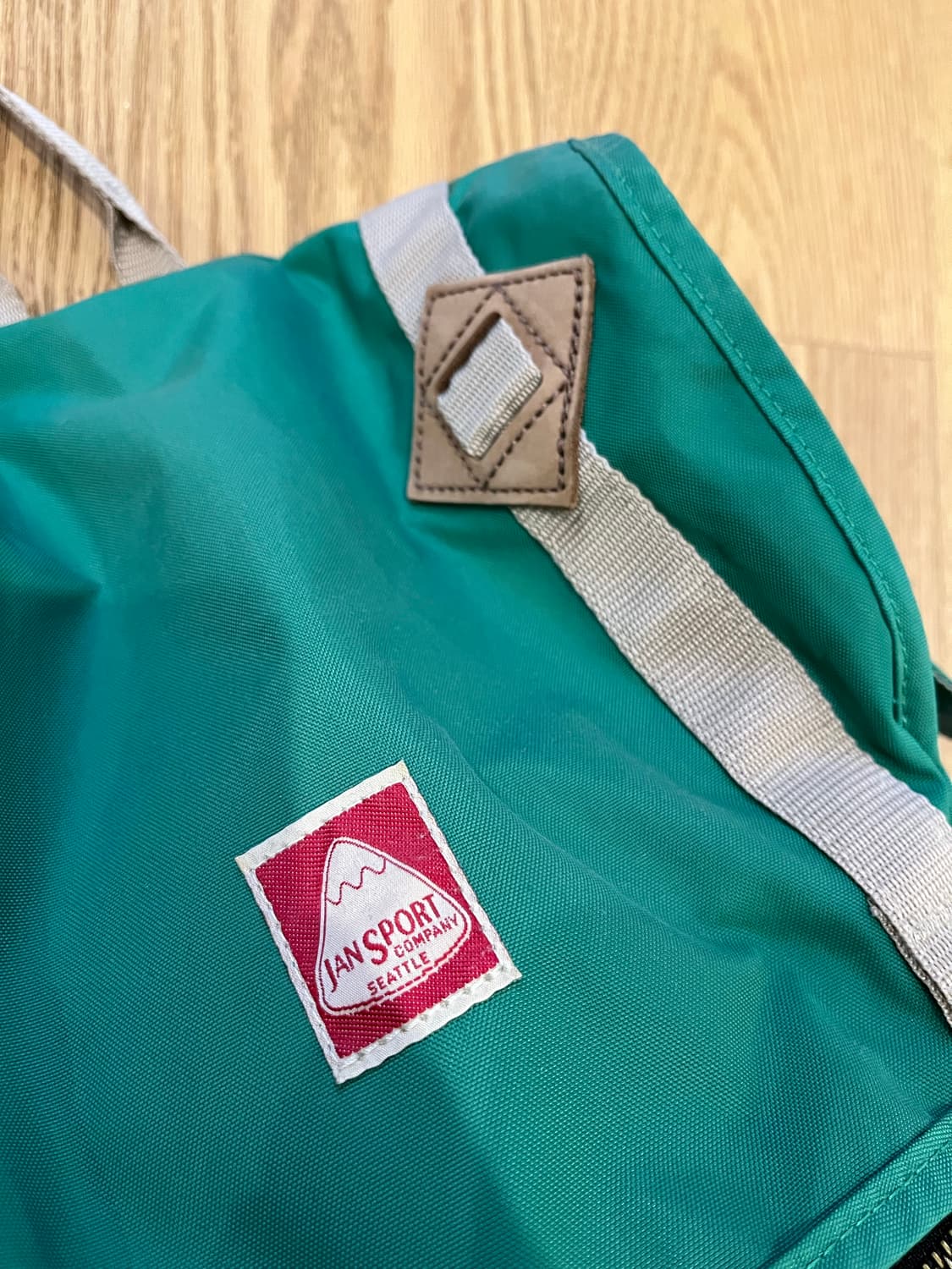 빈티지 잔스포츠 시애틀 백팩 상품이미지3