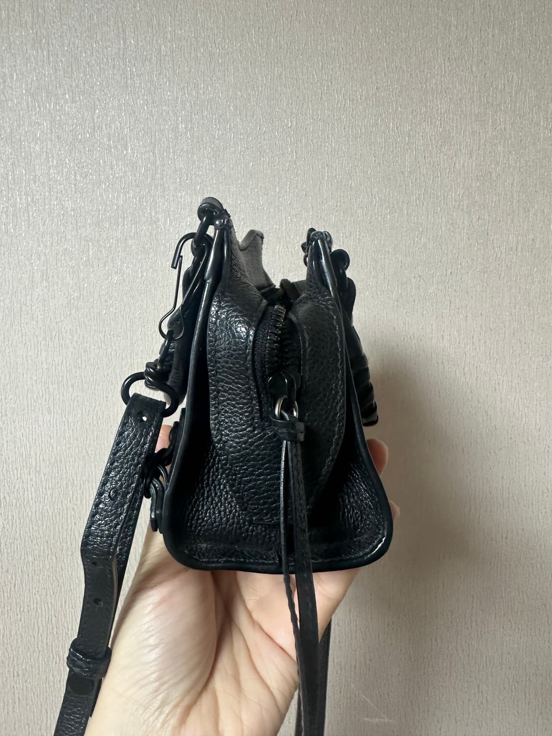 발렌시아가 네오 클래식 나노 블랙 상품이미지4