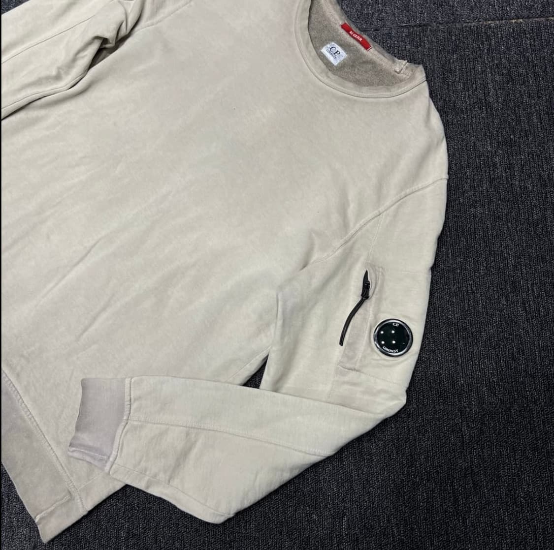 CP컴퍼니 워싱 렌즈 롱슬리브 XL 상품이미지4