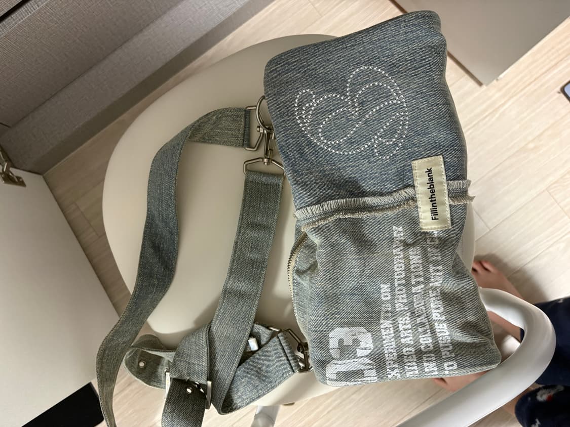 필인더블랭크 크로스 숄더백  상품이미지2