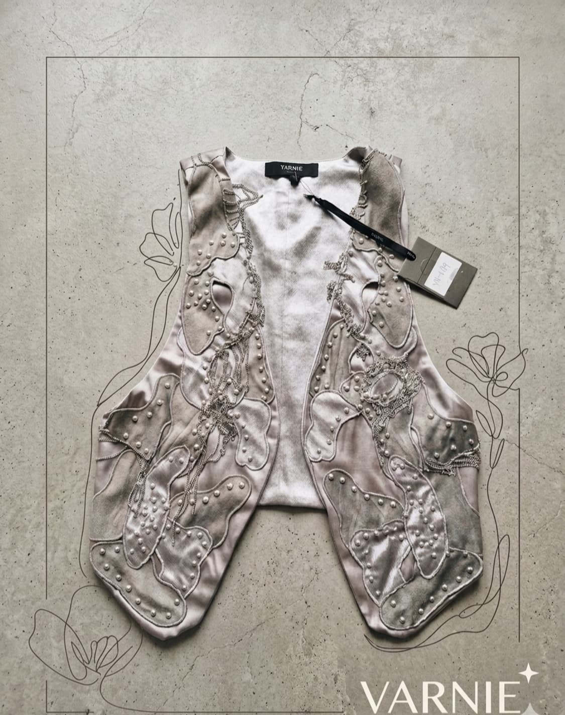 (새상품) YARNIE 뉴욕 실버 체인&스터드 자수 포인트 베스트 상품이미지1