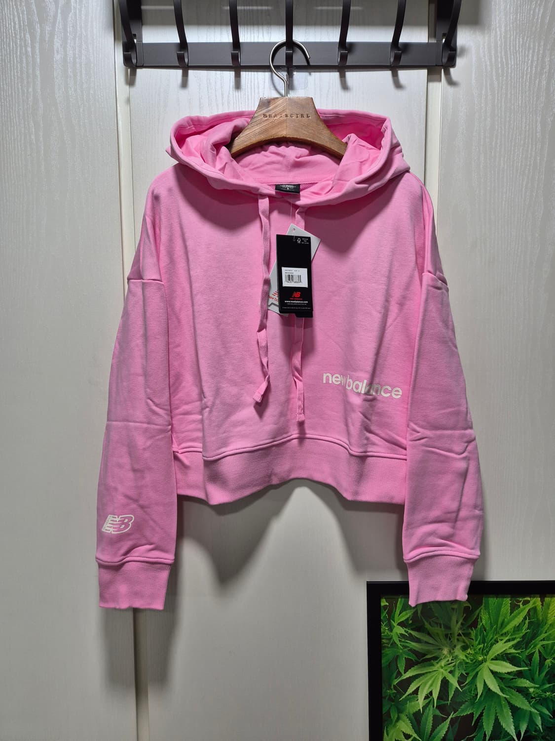 뉴발란스 핑크 크롭 후드티.새상품 상품이미지2