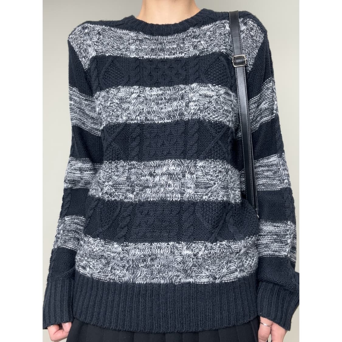 빈티지 네이비 니트 상품이미지1