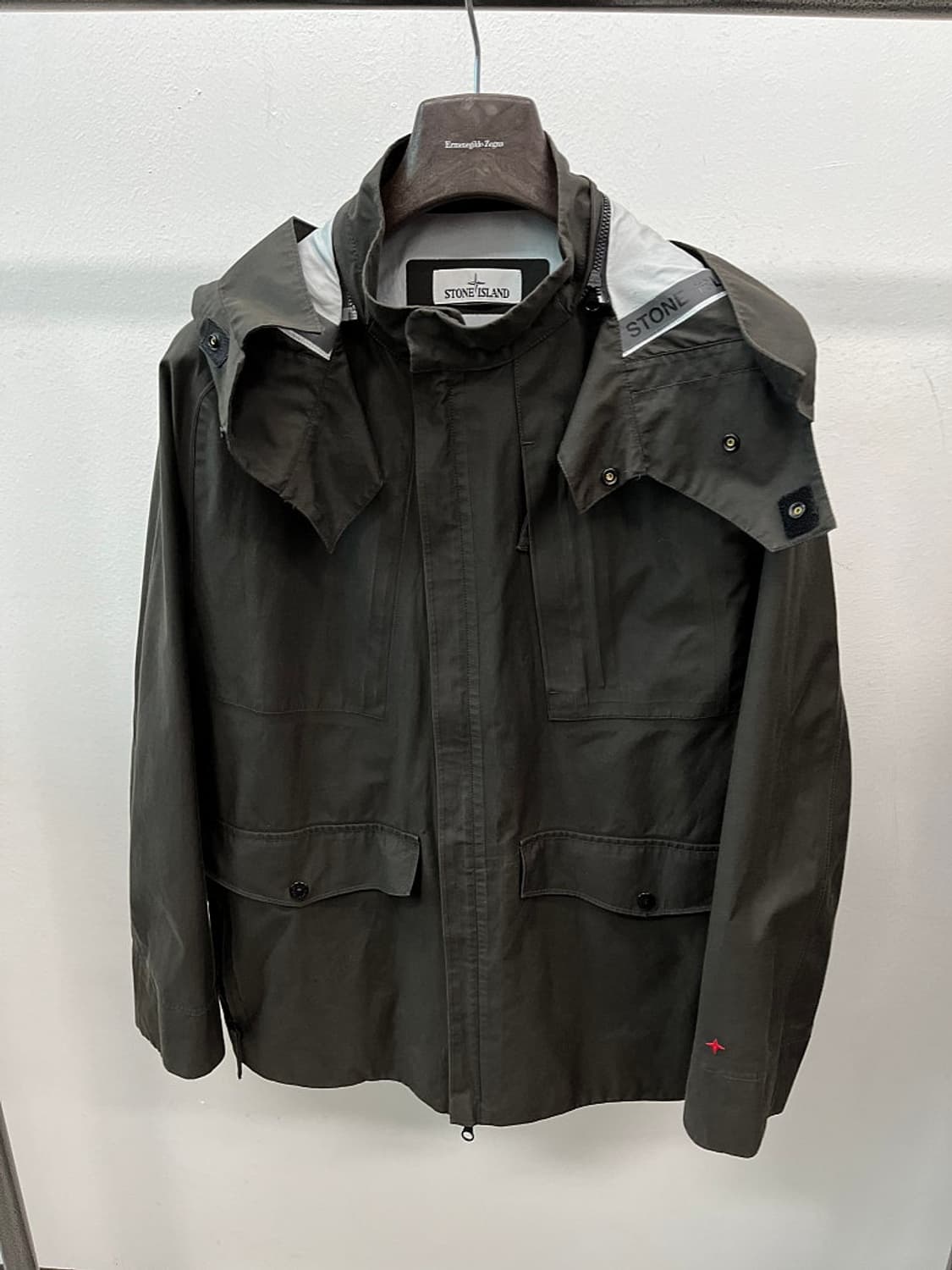 100) 스톤아일랜드 마리나 후드 레인자켓  상품이미지2