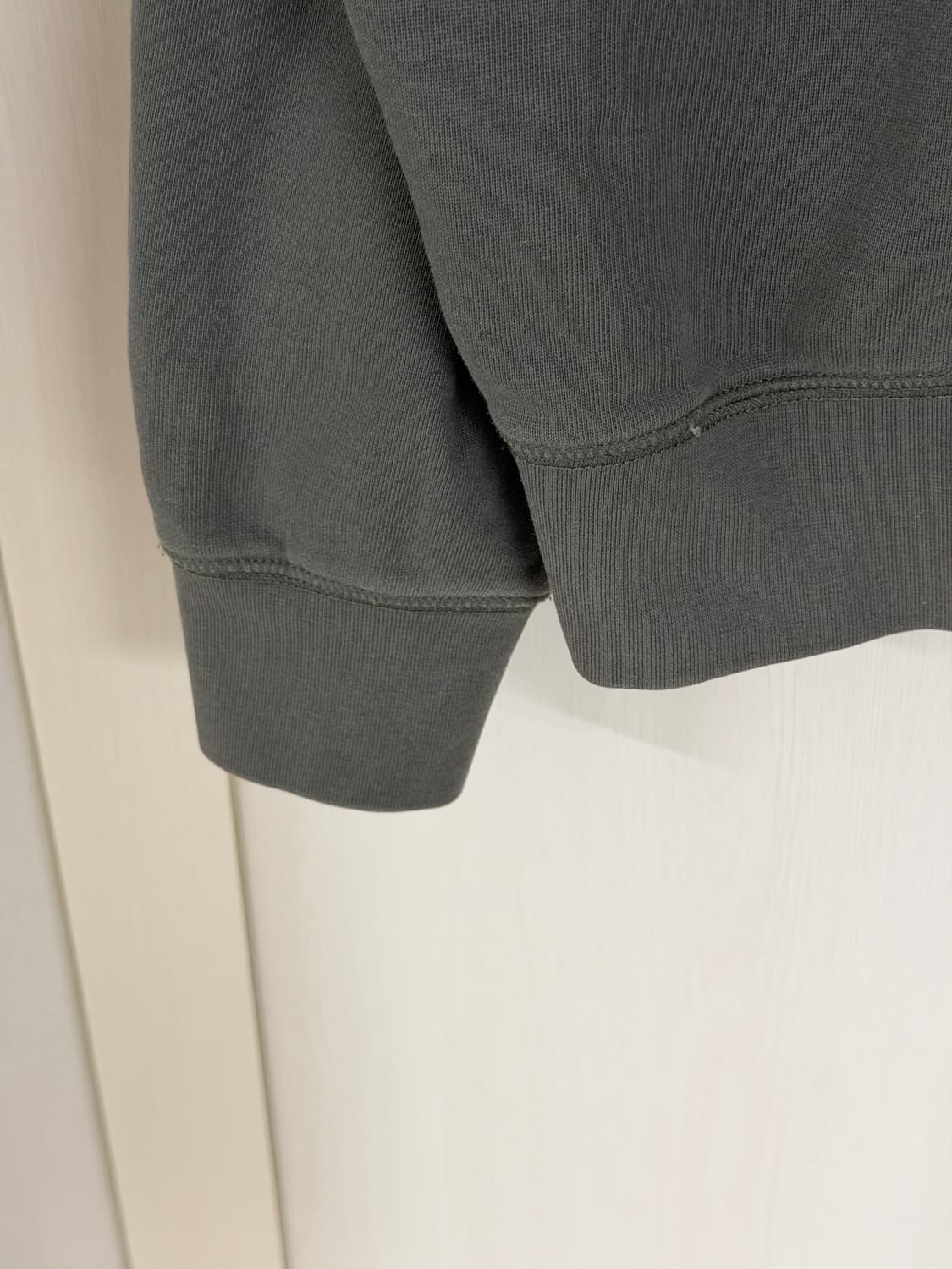 COS 코스 남성 다크카키 기모맨투맨 M 상품이미지7