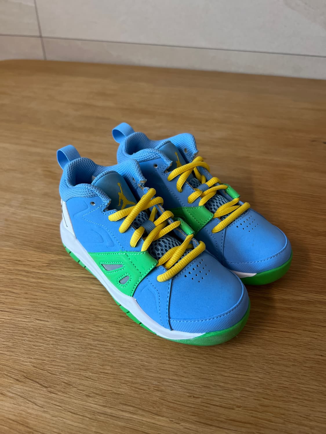 [170mm] [미사용 새제품] 조던 플라이트 루미너리 BT (55538 상품이미지1