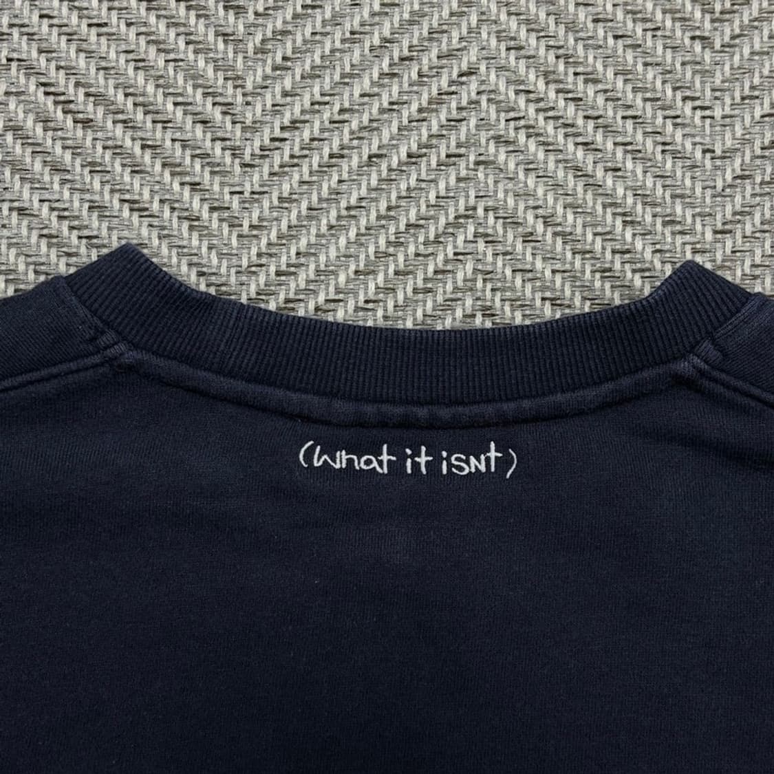 와릿이즌 자수 레터링 맨투맨 v3092 상품이미지6