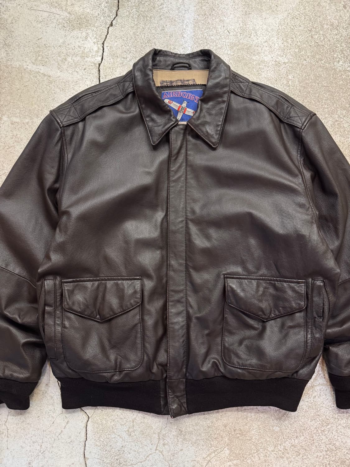 90s 에어본 A2 레더 플라이트 자켓 상품이미지3