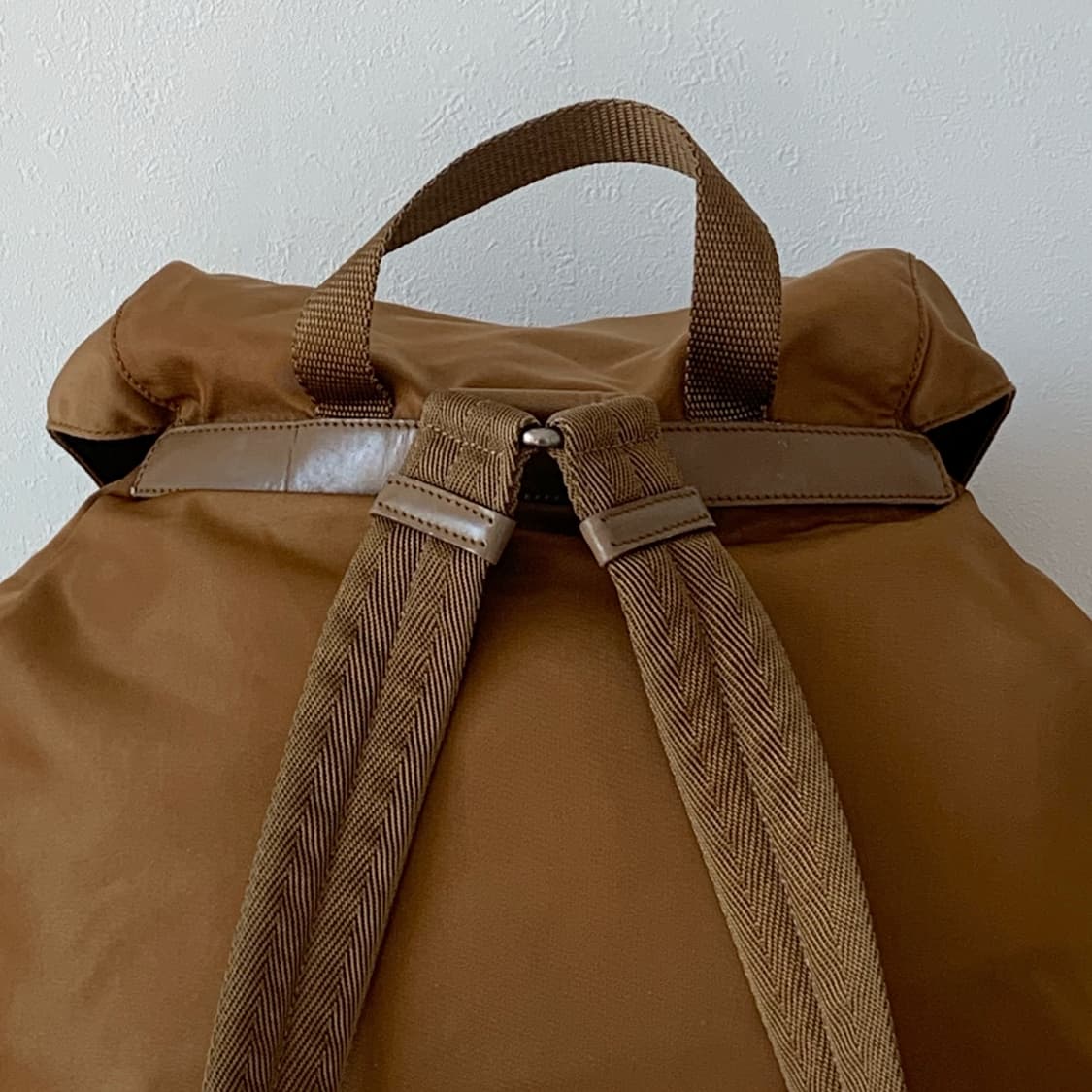 정품 프라다 백팩 브랜디색상 상품이미지7