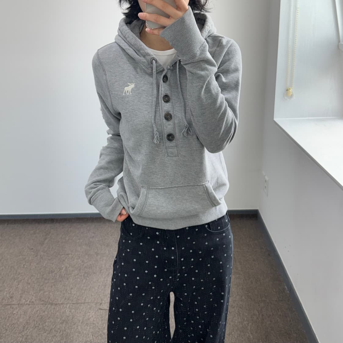 Abercrombie 아베크롬비 사이드 로고 그레이 후드티  상품이미지1