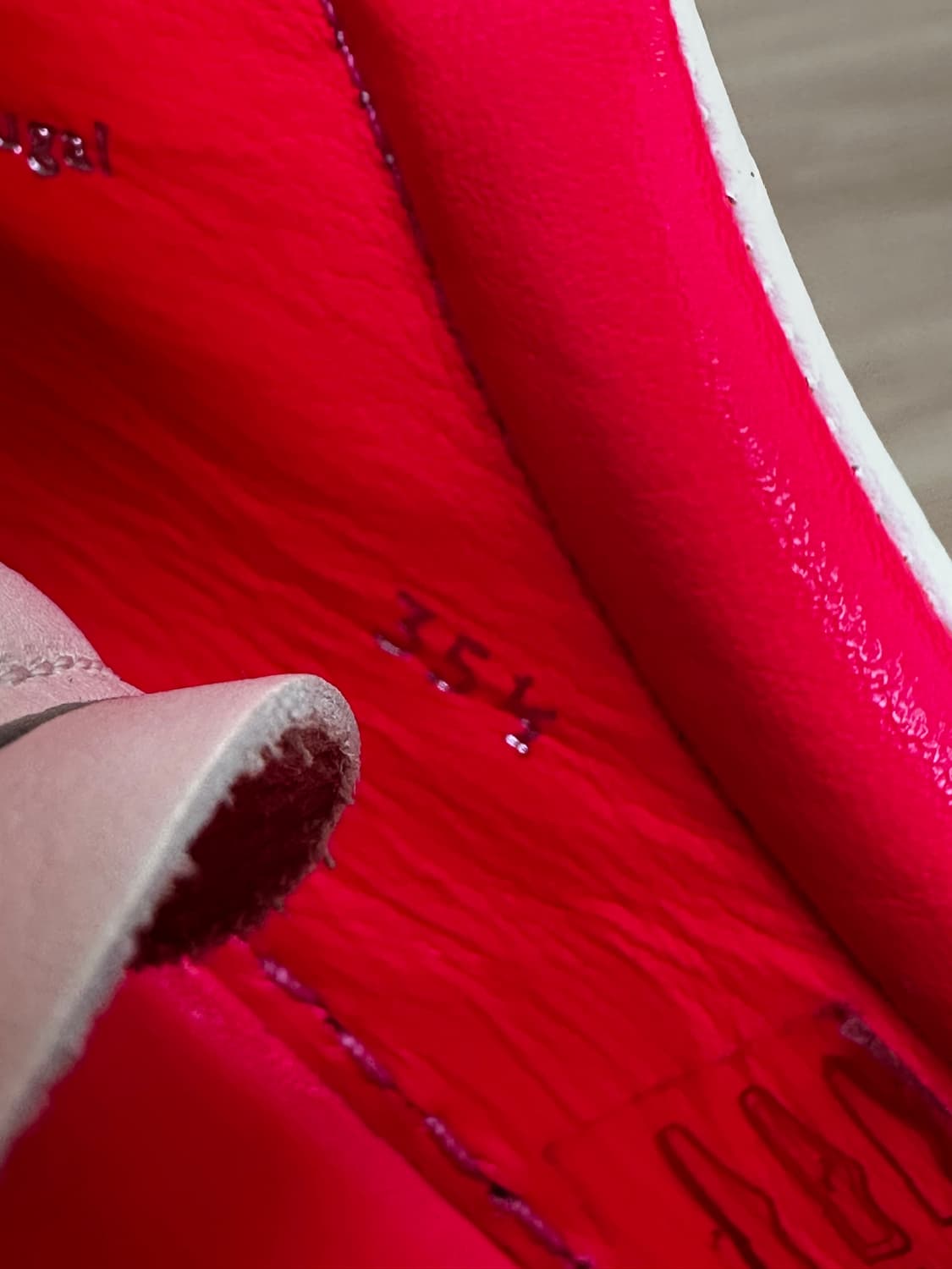 지방시 스니커즈 35반 사이즈 팝니다 상품이미지6