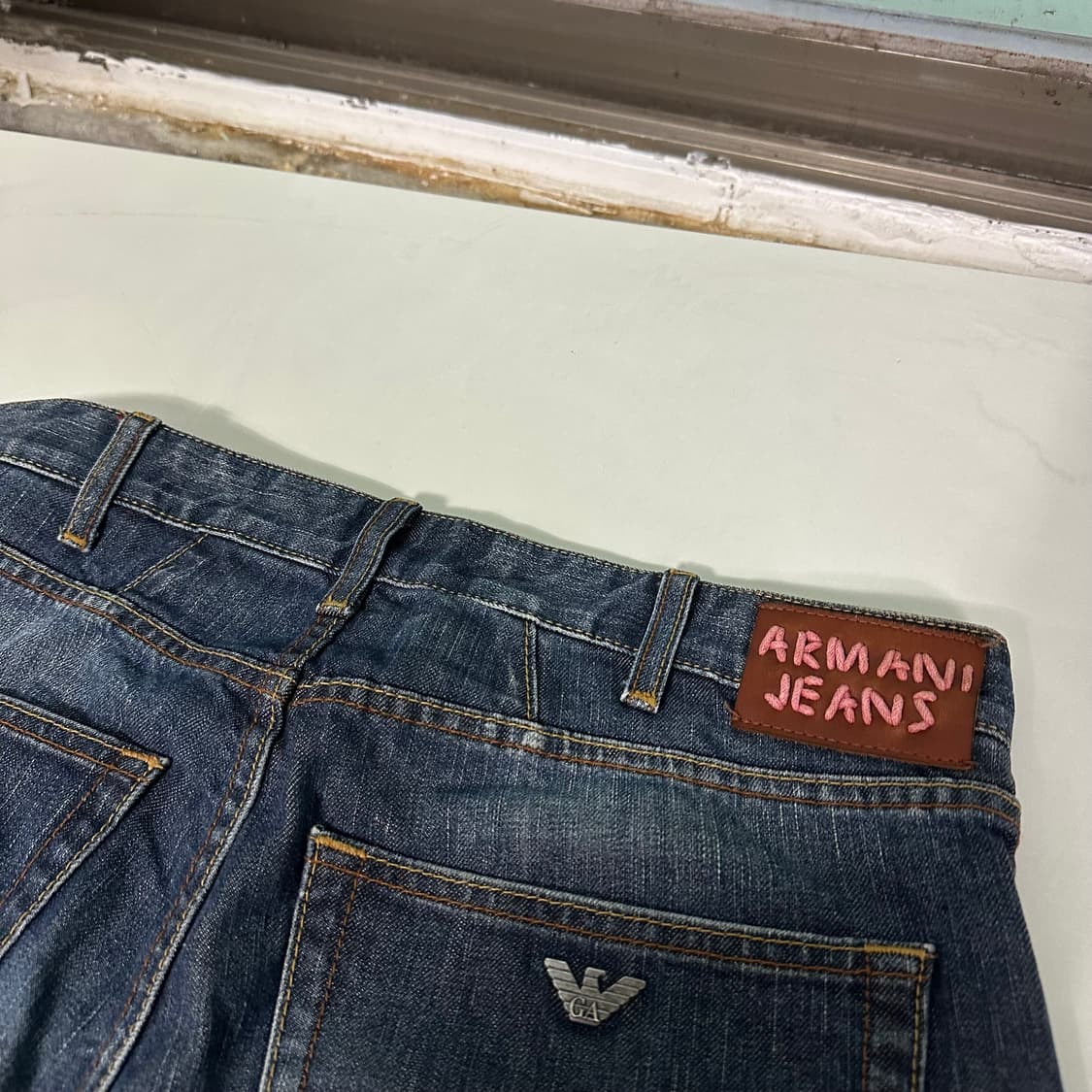 L 33 알마니 진스 스트레이트핏 중청워시드 데님팬츠 상품이미지2