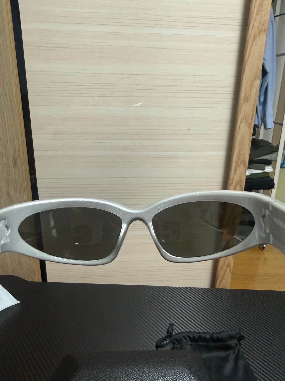 발렌시아가 스위프트 오발 실버 선글라스 상품이미지7