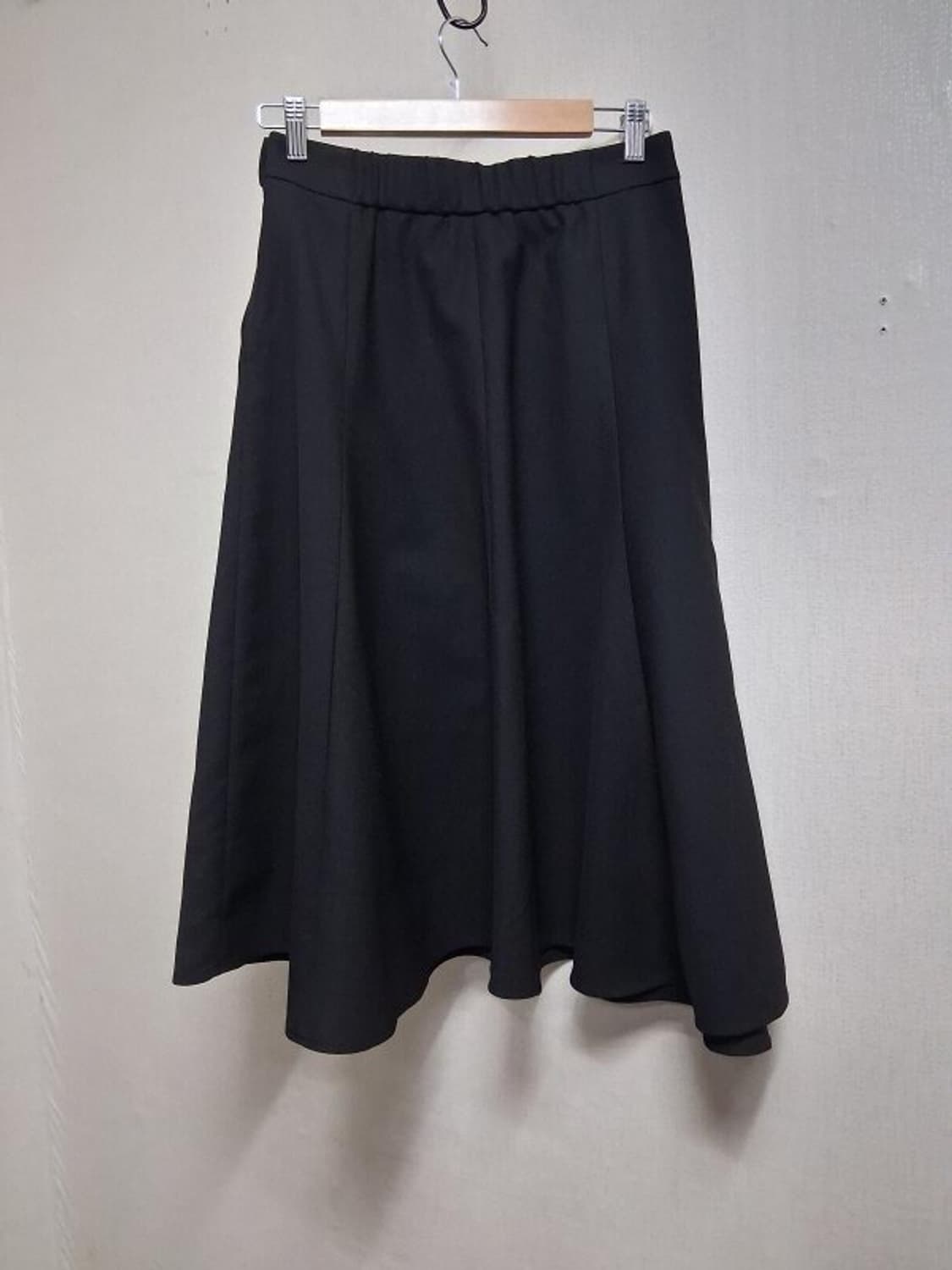 HELLEN KAREN검정플레어스커트 참신한 롱기장 새옷상태 28 29
 상품이미지2