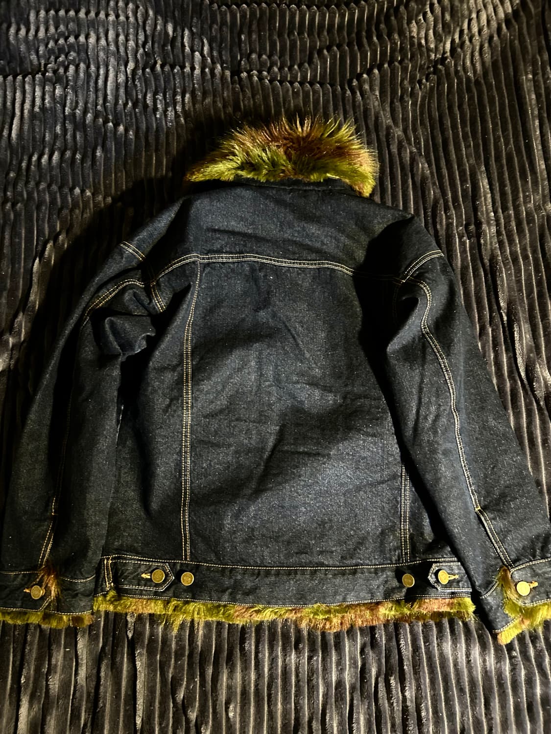 Fur Detail Denim Trucker Jacket 상품이미지3