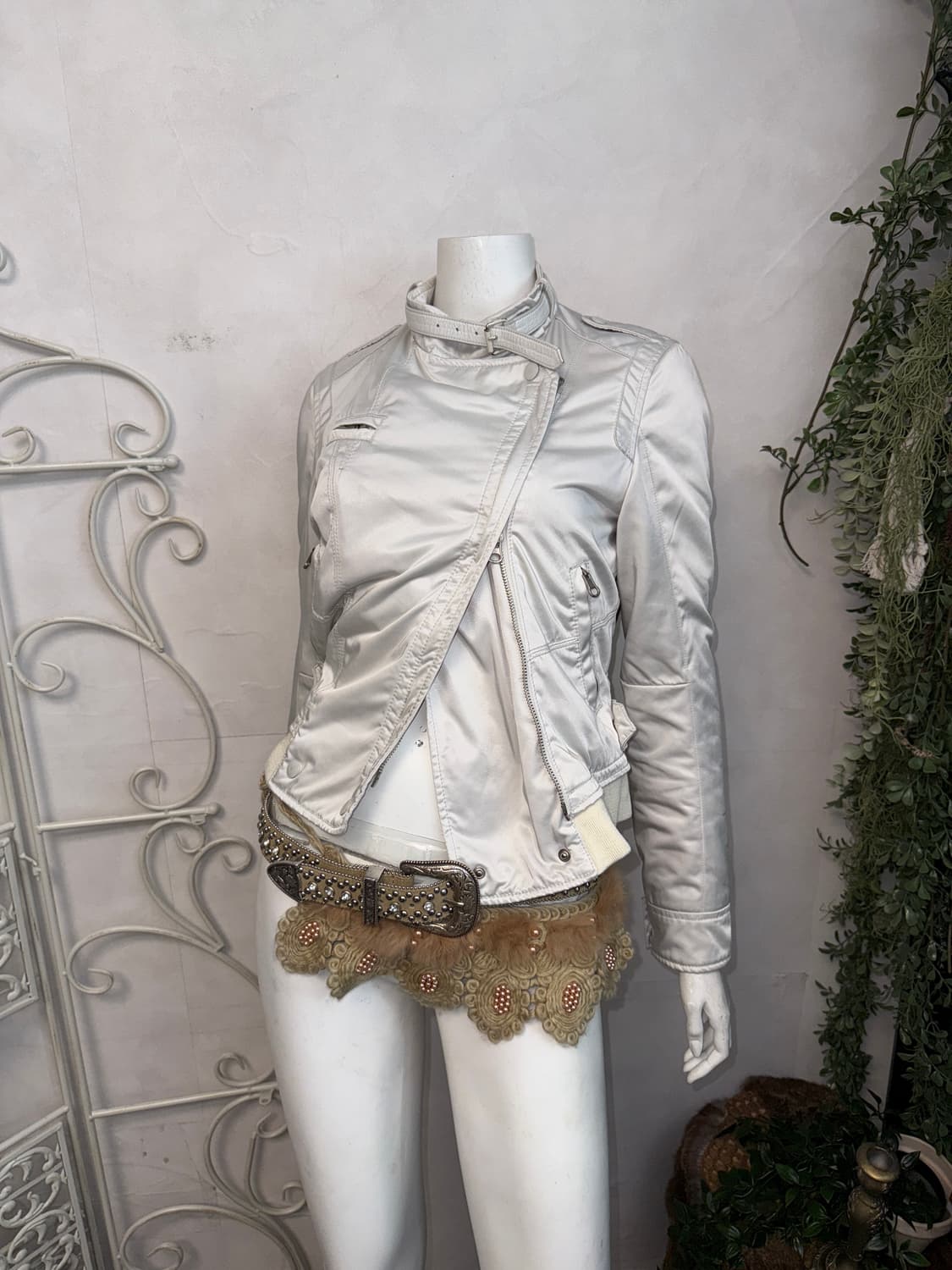 SYSTEM white satin two ways buckle jk 상품이미지6