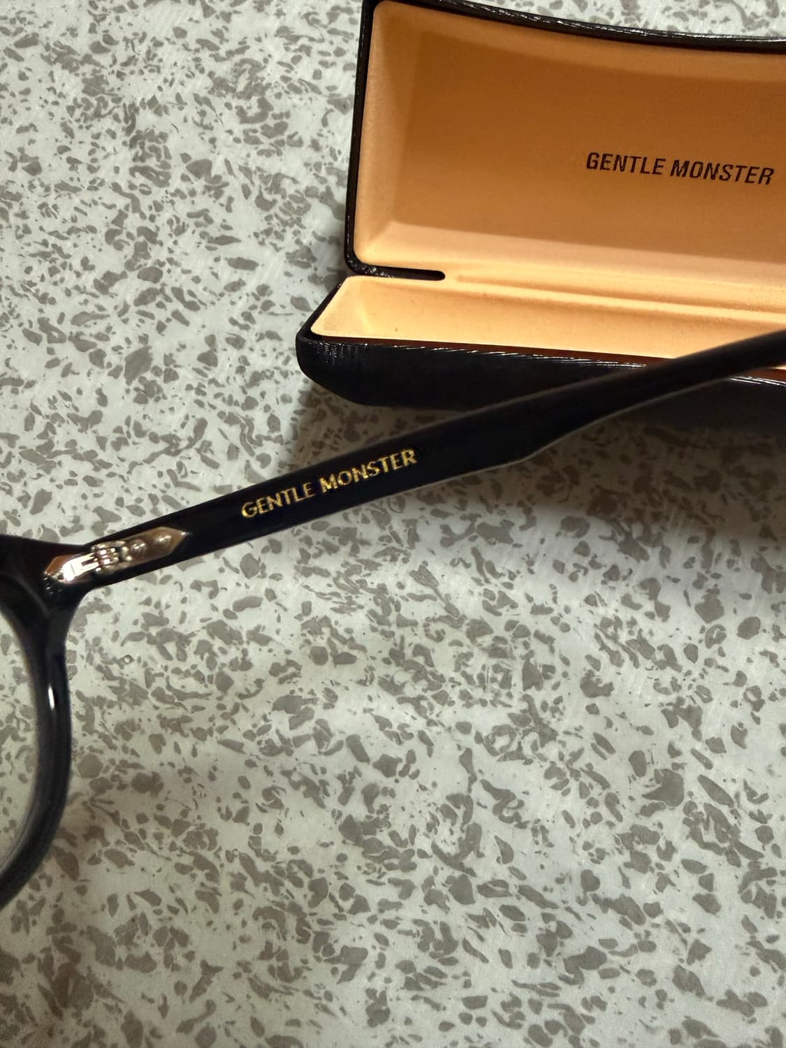 젠틀몬스터 데이 상품이미지6