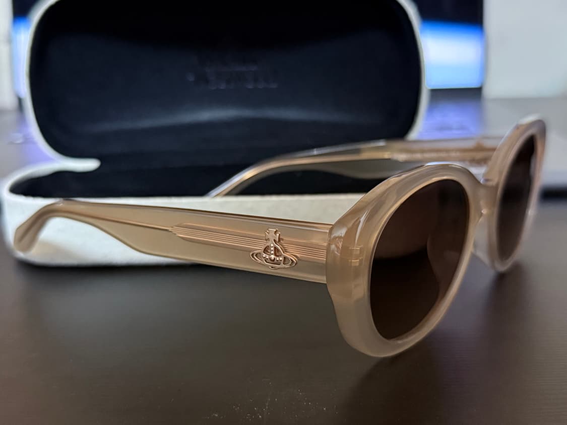 비비안 웨스트우드 선글라스 판매합니다 상품이미지3