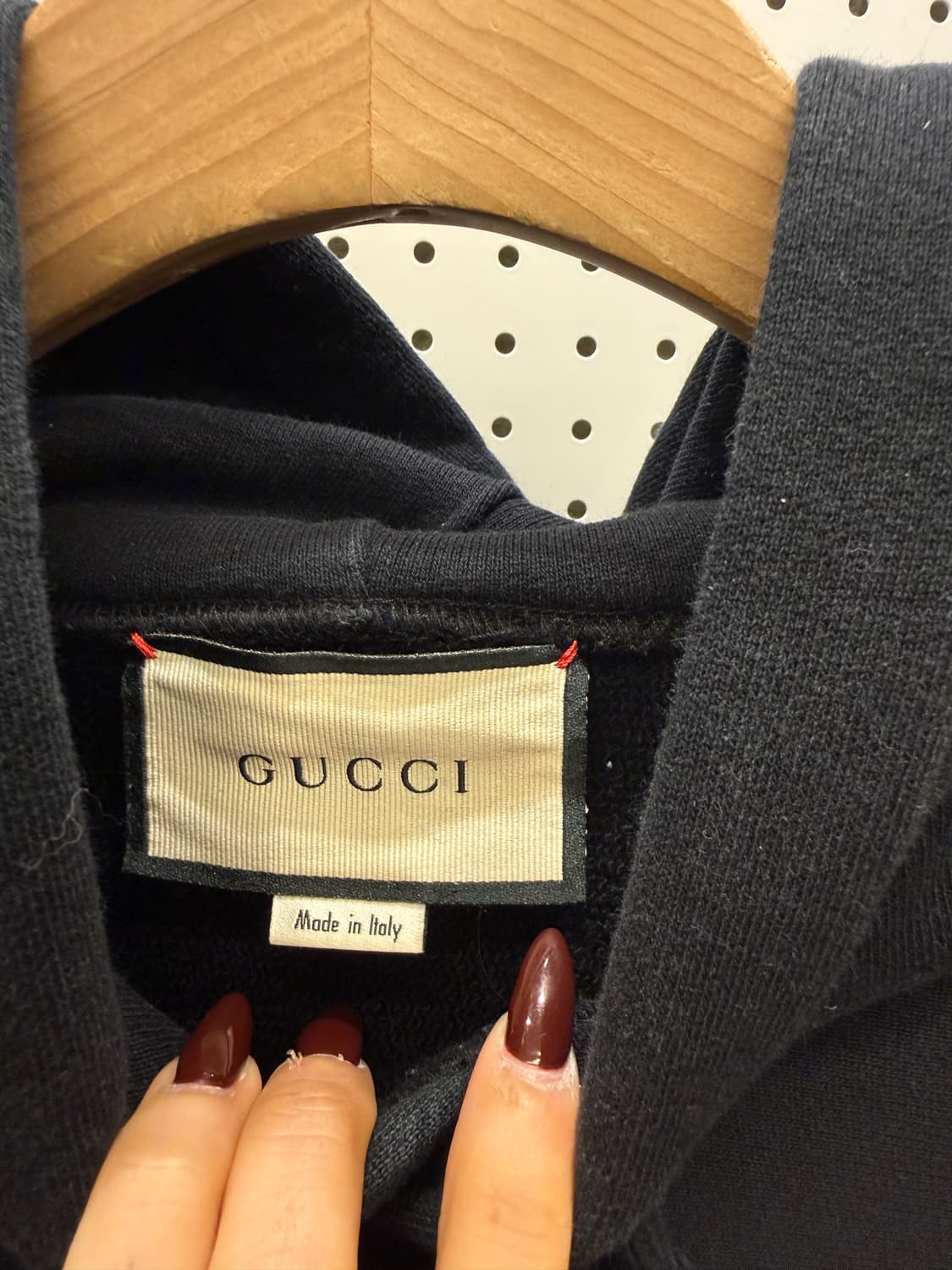 구찌 매니페스토 마스크 후드티 블랙 U1229 상품이미지5