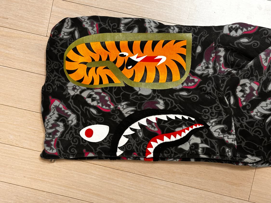 베이프 샤크후드 재패니즈 타투 흑 상품이미지6