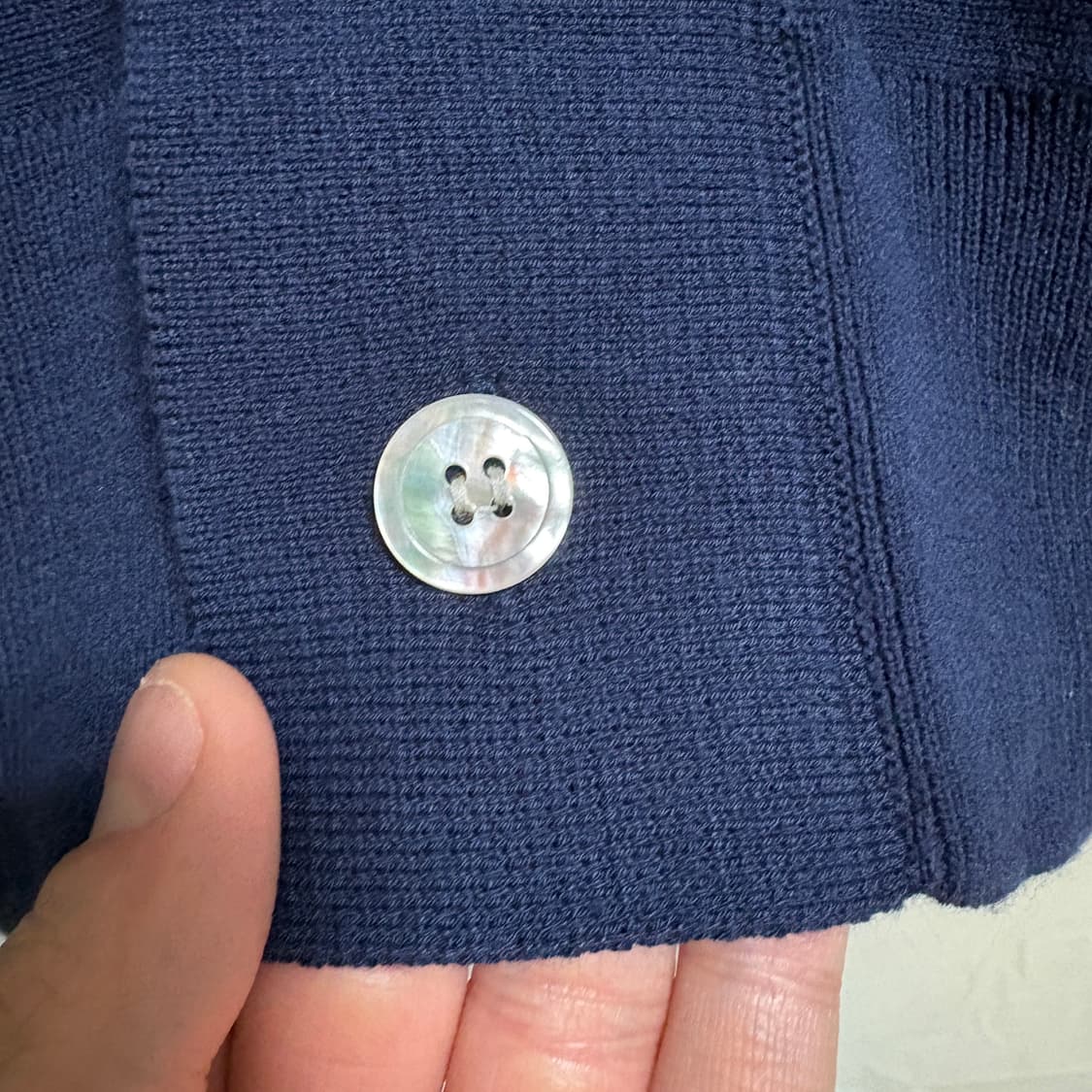 비헤비어 스트라이프 버튼 카라 니트 가디건 / 네이비, 2 상품이미지6