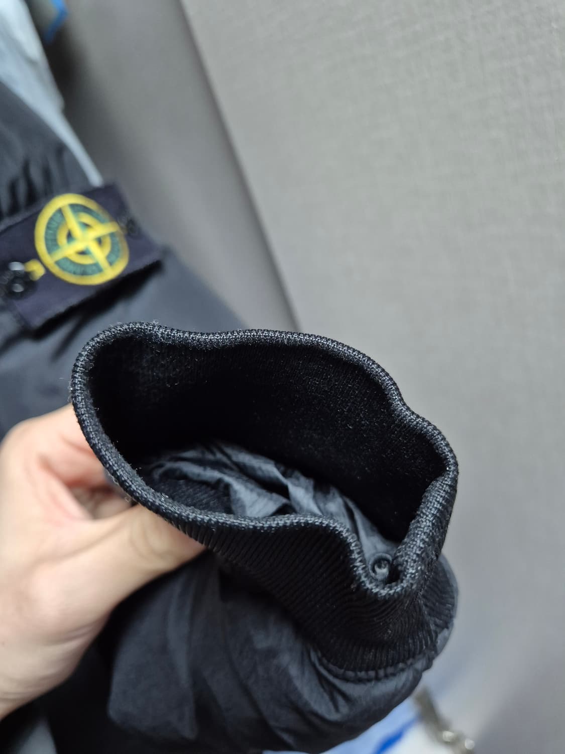 백화점판 17FW-95-M 스톤아일랜드 우원재 크링클랩스 패딩 블랙 상품이미지6