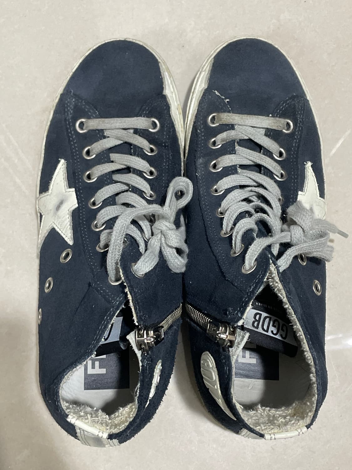 골든구스 네이비 스니커즈 240 상품이미지3