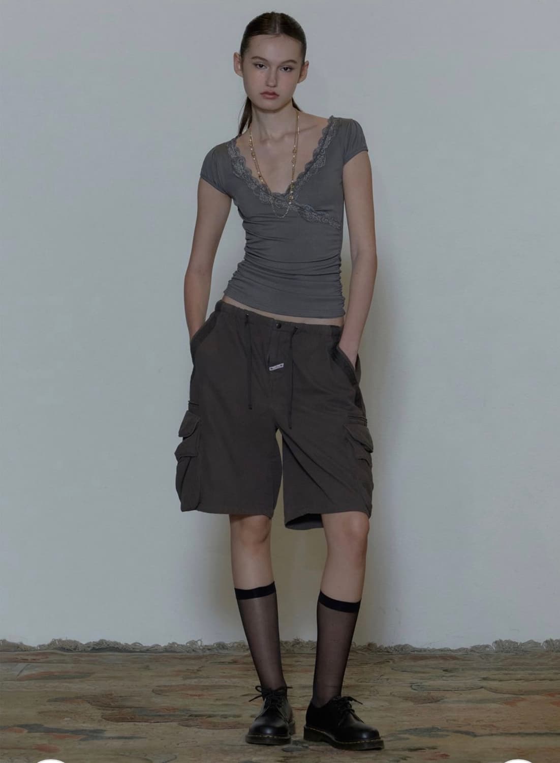 스컬프터 Lace Trim Wrap Tee Charcoal 상품이미지3