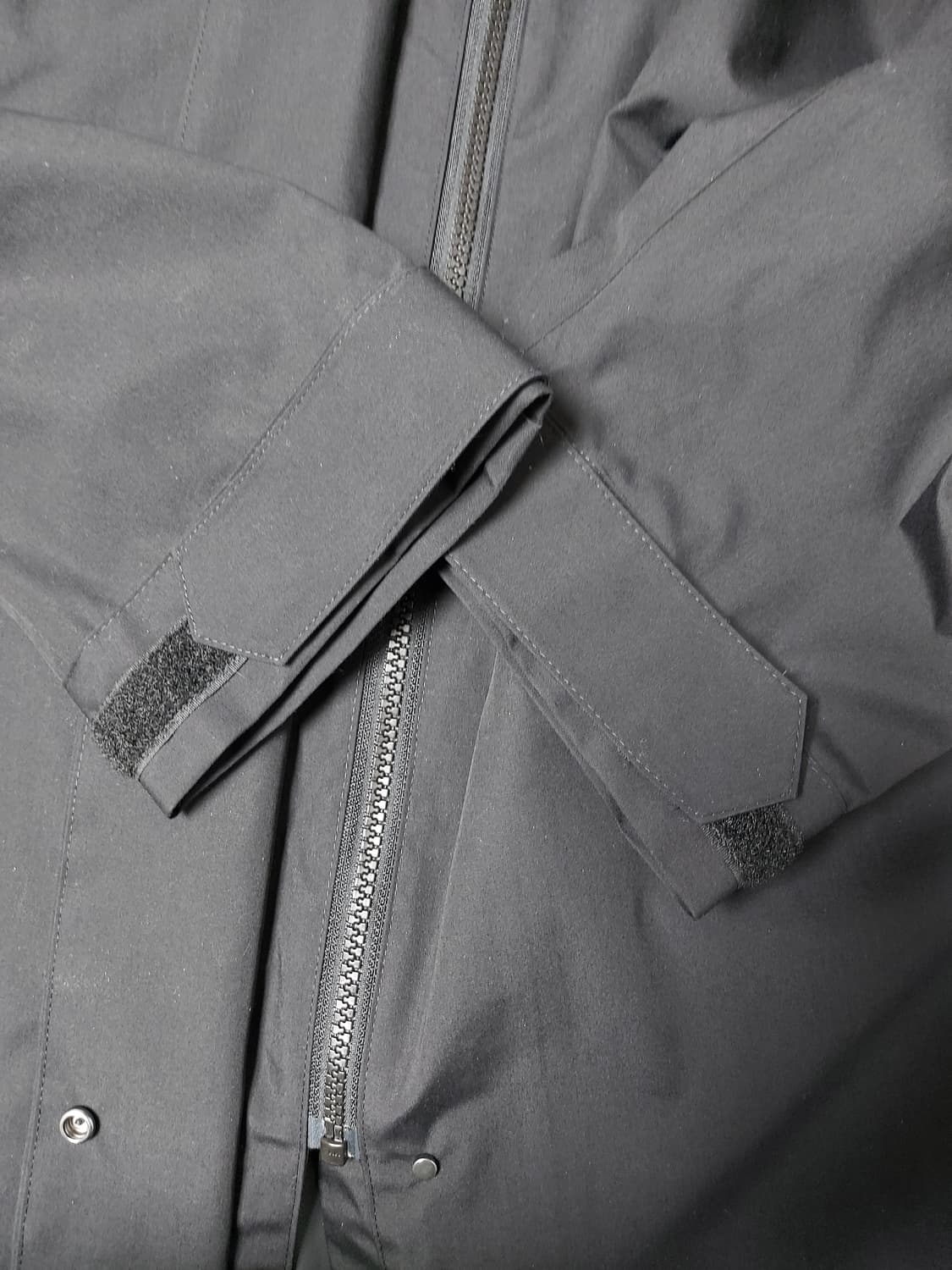 유니클로 블록테크 피시테일 파카 방수 바람막이 (XL)오버핏 상품이미지4