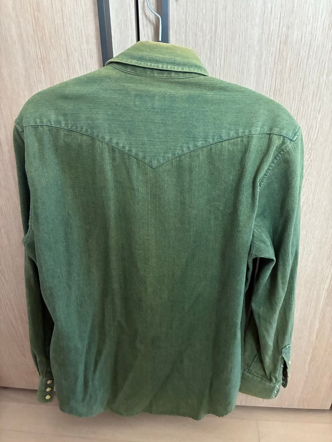 토가 비릴리스 웨스턴 스터드 데님셔츠 상품이미지3