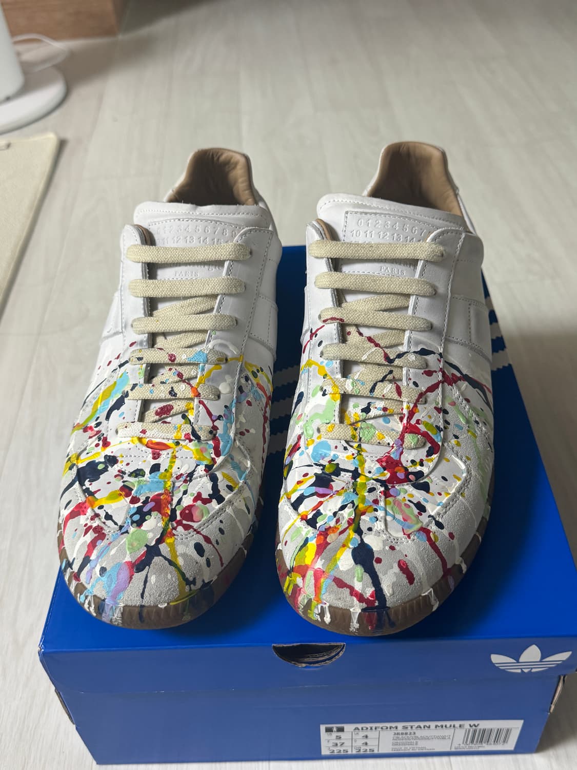 마르지엘라 페인팅 독일군 스니커즈 43(270~275) 상품이미지1