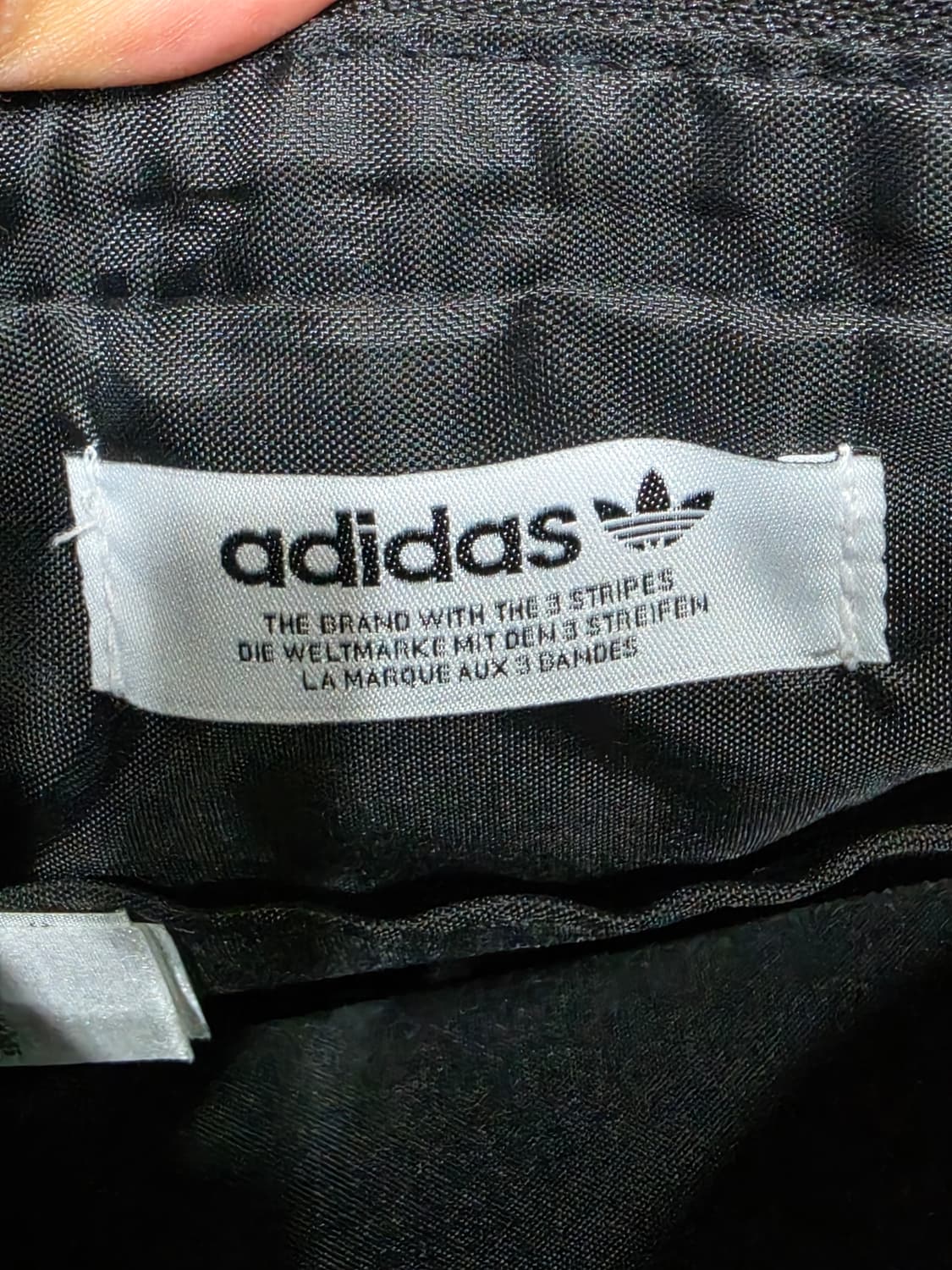 아디다스 라인스톤 스웨이드 숄더백 가방 상품이미지8