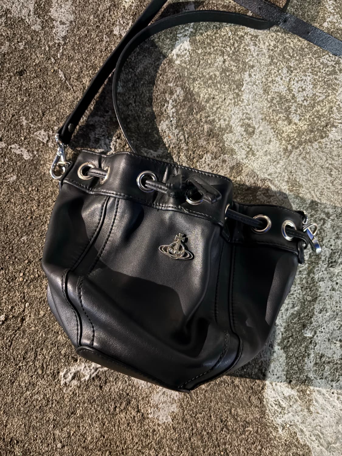 Vivenne Westwood Vegan Leather Cross Bag 상품이미지1