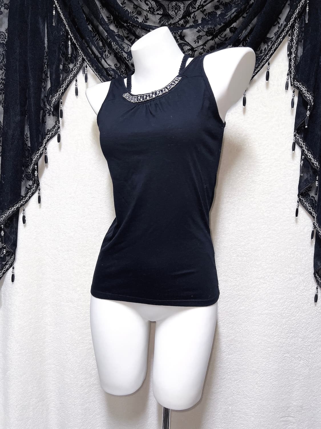 로맨틱고딕 고스펑크 갸루 비즈 큐빅 홀터넥 슬리브리스 나시 핀터 로걀탑 상품이미지5