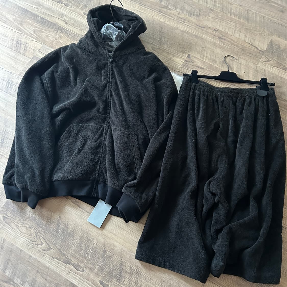 발렌시아가 24SS 타월링 후드 버뮤다 셋업 상품이미지3